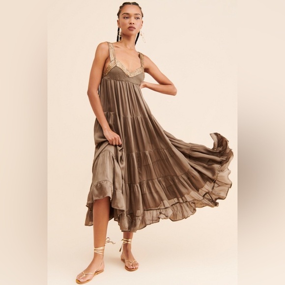 Free People Dresses & Skirts - Free people Isadora Midi Dress
